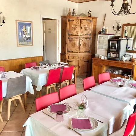 Sans Souci Hotel 2*