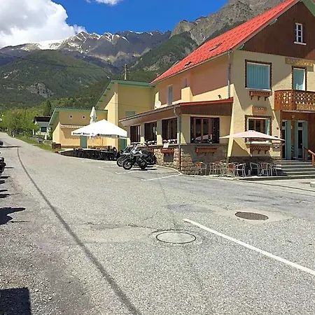 Sans Souci Hotel 2*