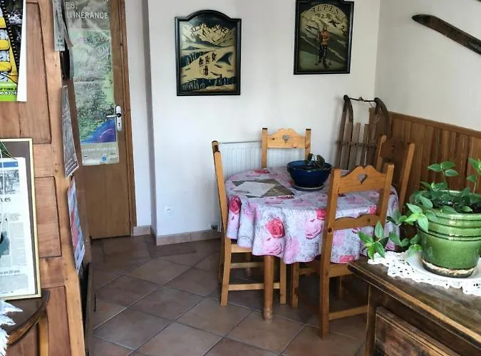 Le Sans Souci Hotel 2*